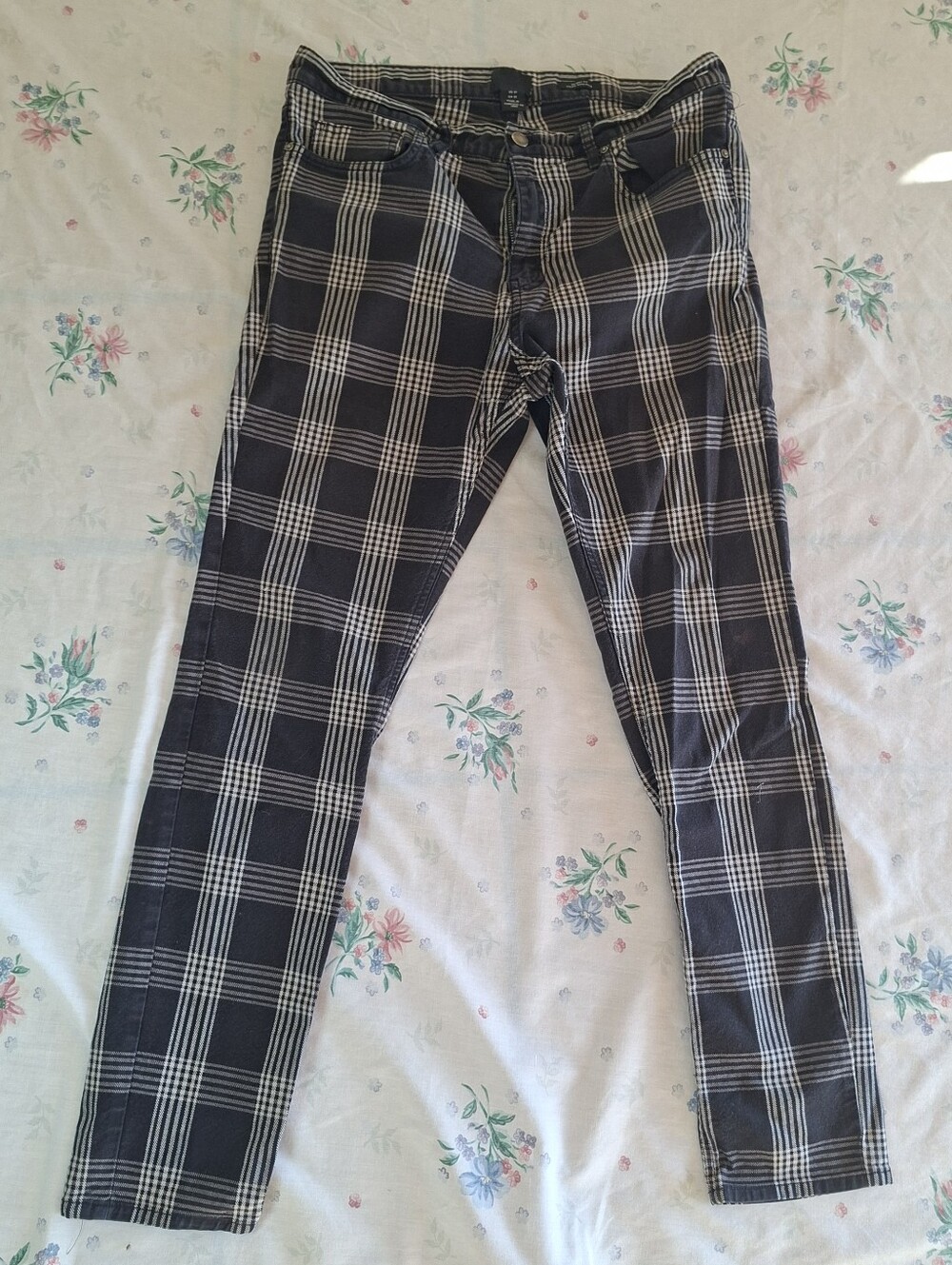 H&M Black Plaid Alternative Skinny Fit Pants